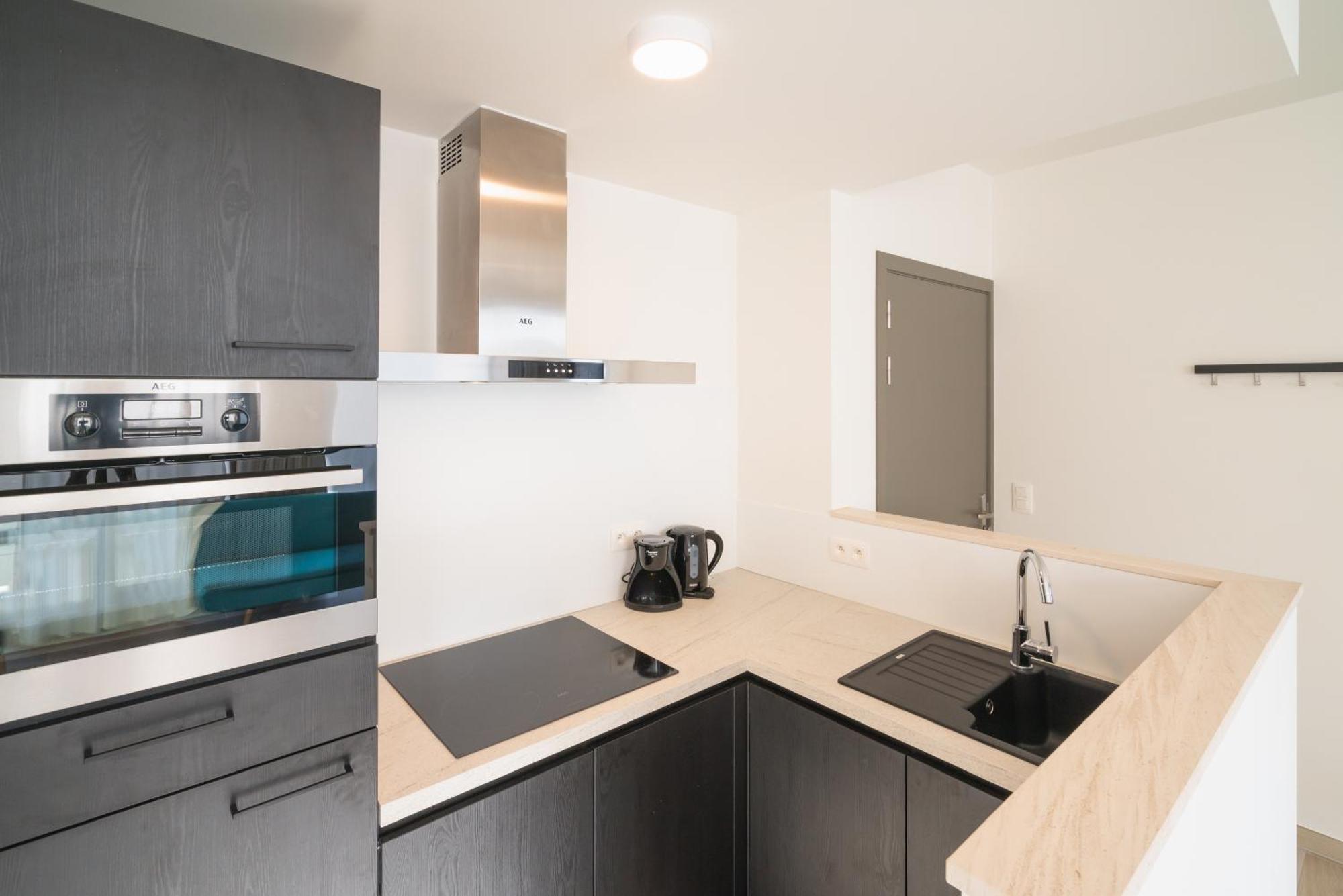 Opera Square Apartments In Antwerp Centre Екстериор снимка